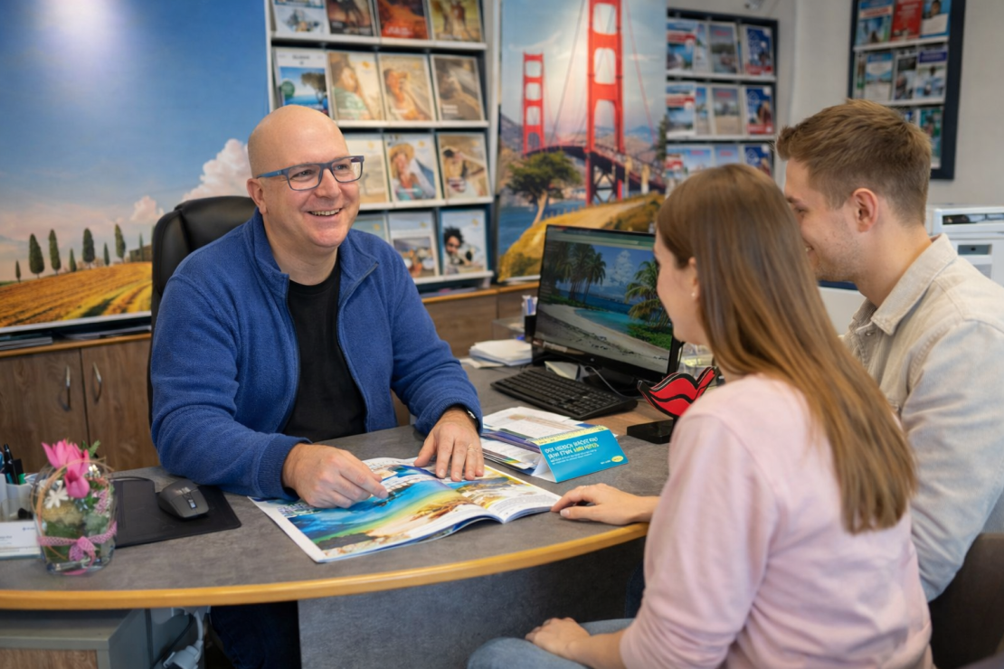 original Reiseberatung Paar jung